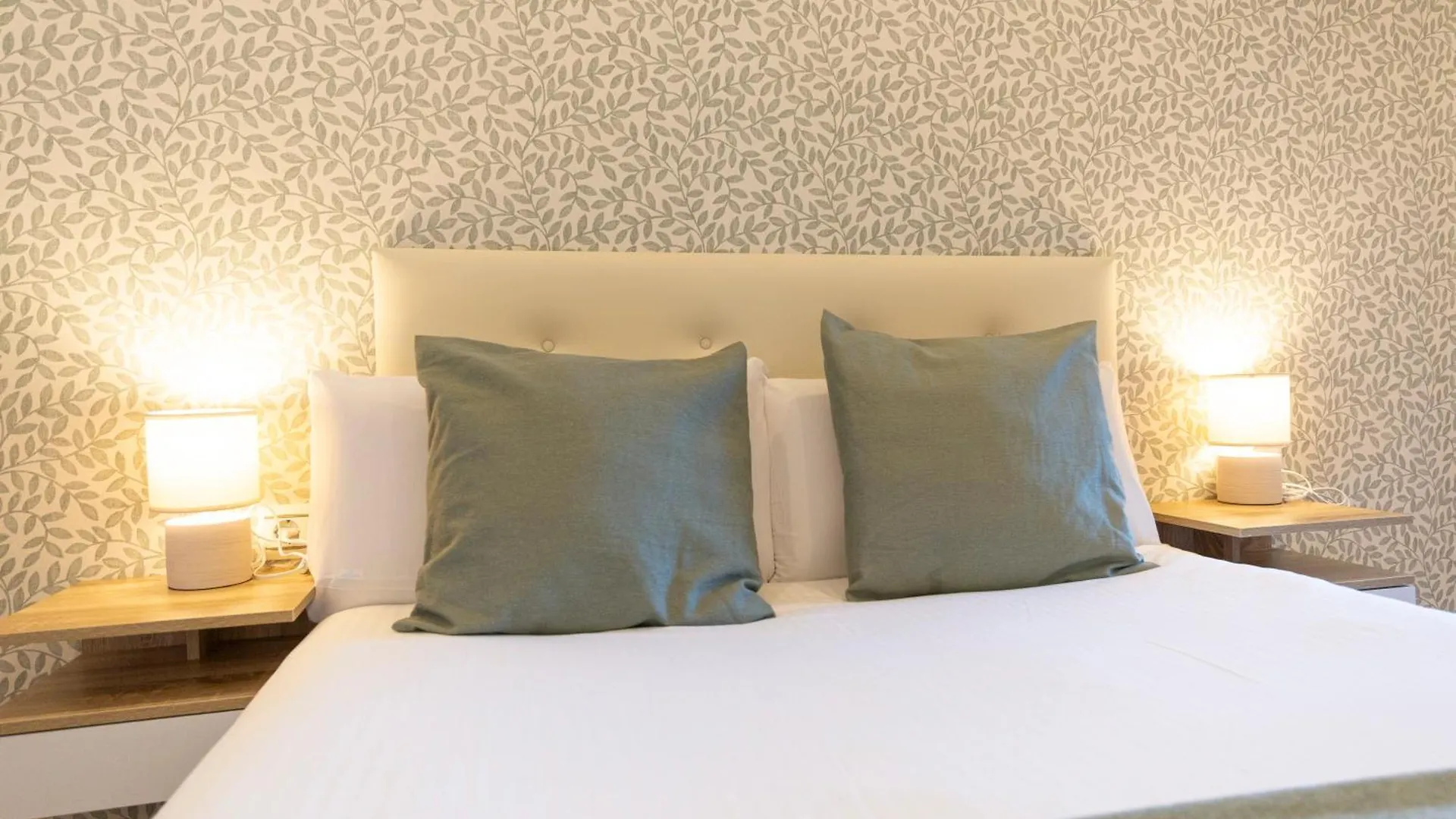 Carreteria II & Old Town By Ele Apartments مالقة