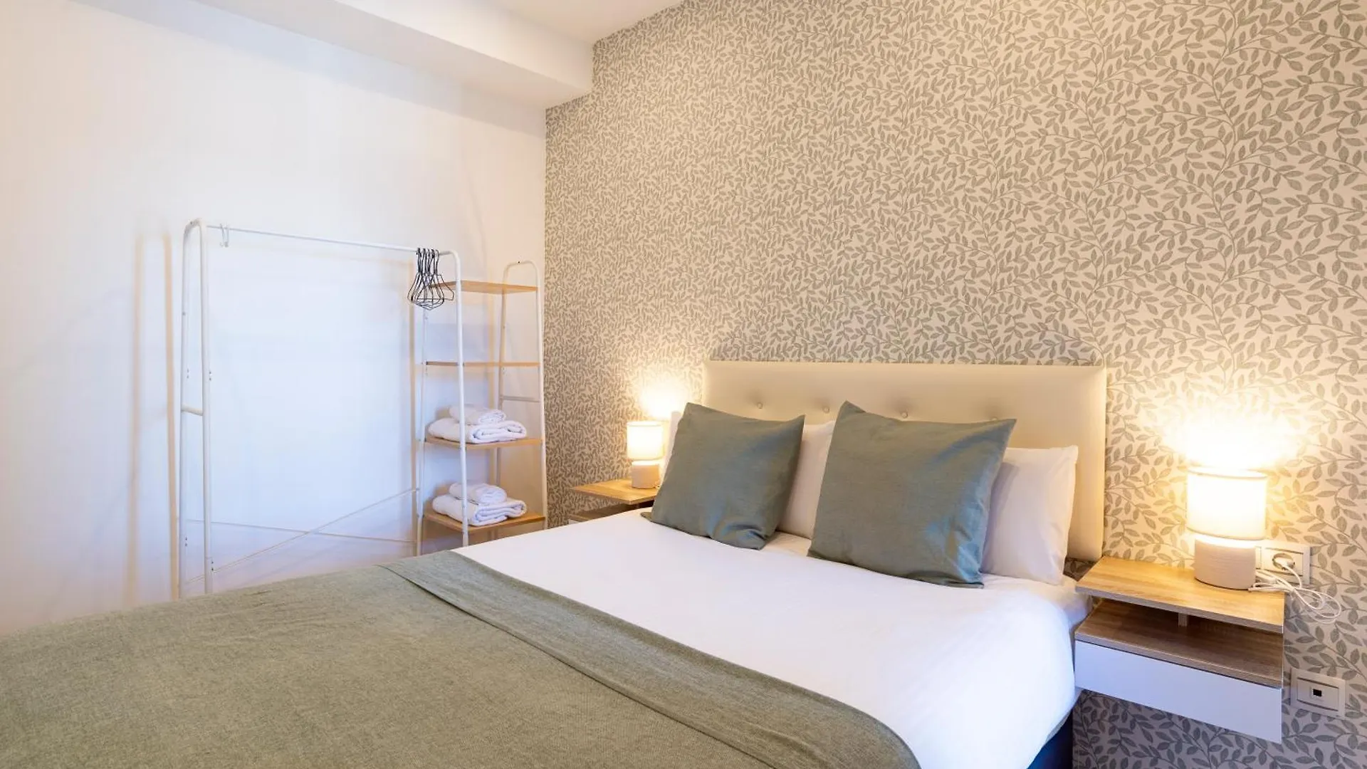 Carreteria II & Old Town By Ele Apartments مالقة